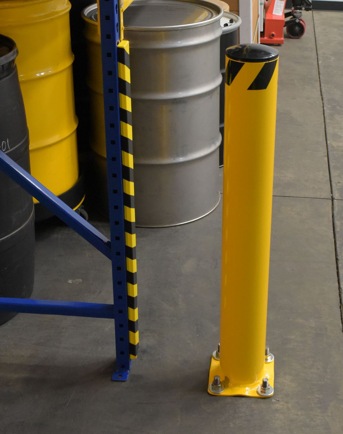 Vestil Manufacturing Corp Steel Pipe Safety Bollards– – Now available at MTN Shop US. - imagen 7