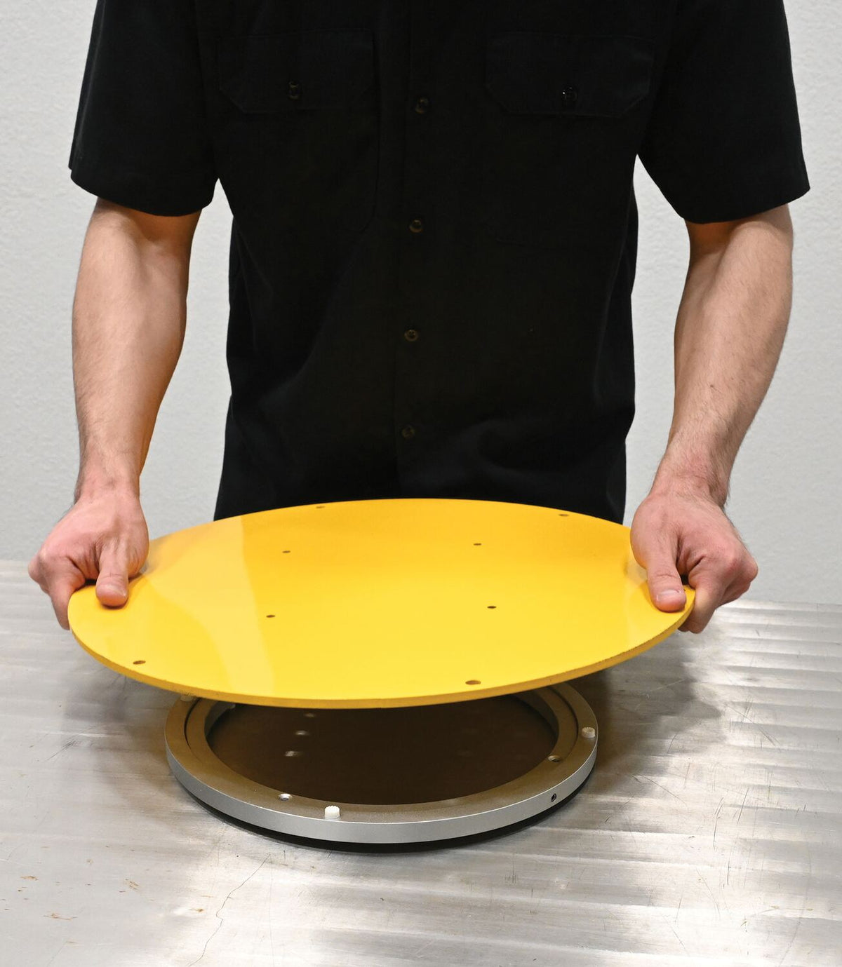 Vestil Manufacturing Corp Aluminum Mini Carousels– – Now available at MTN Shop US. - imagen 4