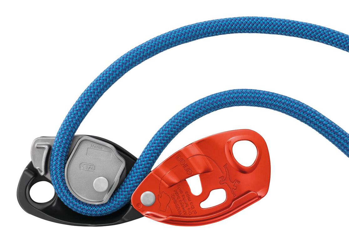 Red and orange Petzl GRIGRI belay device with blue rope threaded through, side view - imagen 6