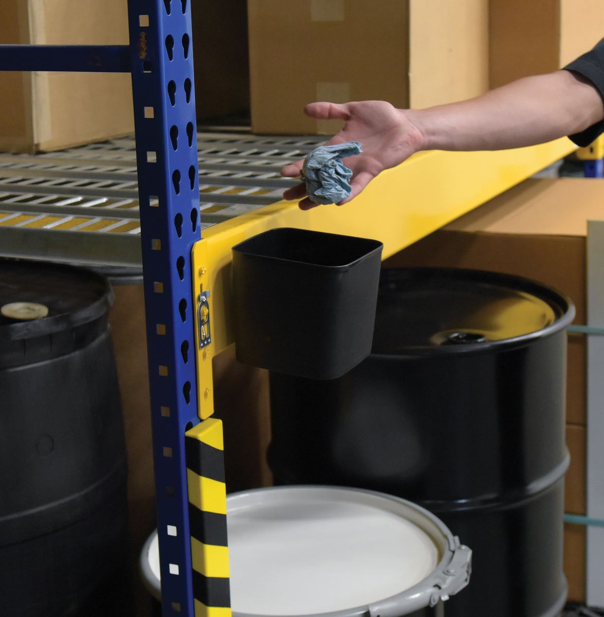Vestil Manufacturing Corp Fork Truck Plastic Magnetic Storage Bin– – Now available at MTN Shop US. - imagen 4