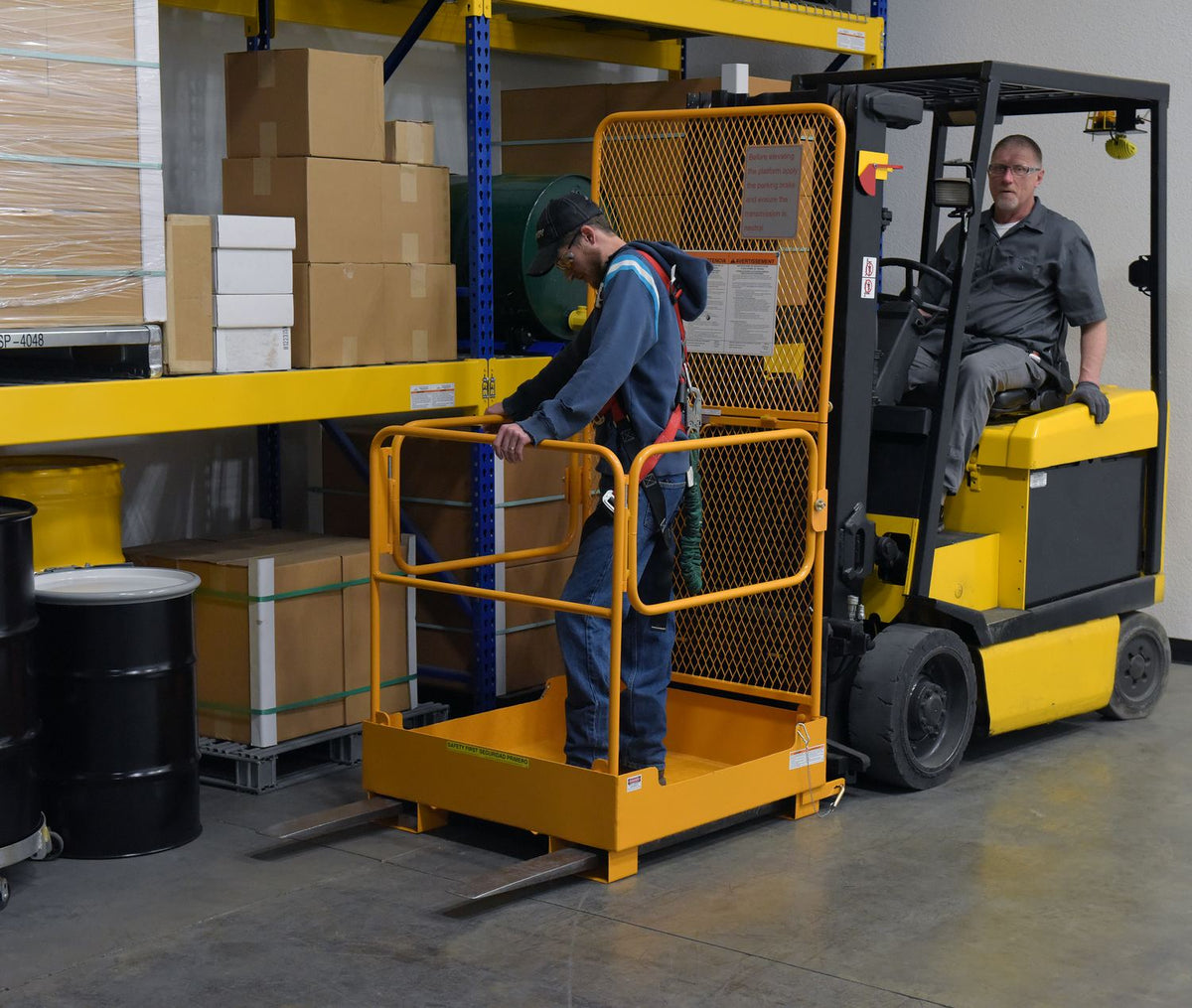 Vestil Manufacturing Corp Fold Down Work Platforms– – Now available at MTN Shop US. - imagen 6