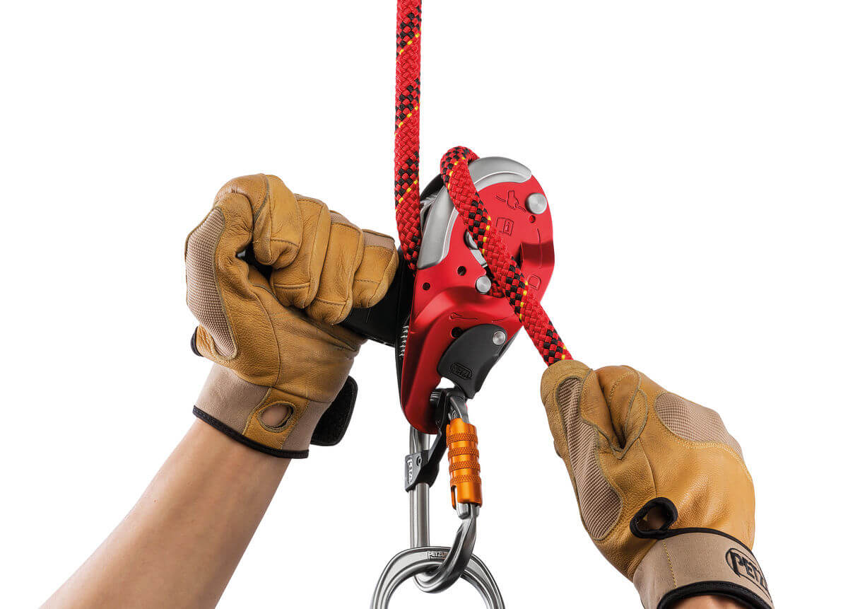 Petzl I’D® L Descender/Belay Device - Ergonomic Handle - imagen 3