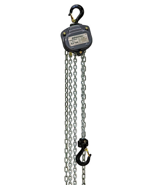 OZ Lifting Industrial Chain Hoist– The Oz Lifting industrial chain hoist is an all-steel chain hoist available in capacities of 0.25 ton, 0.5 ton, 1 ton, 2 ton, 3 ton and 5 ton. The hoist uses a 100% load tested grade 80 alloy chain and features fully enclosed gearing for protection against contaminants and debris. The hoist has load sheave bearings and a long lasting powder coated finish. The steel handle has a rubber grip for easy control and grip. The hoist also has forged alloy steel hooks to securely a - imagen 2