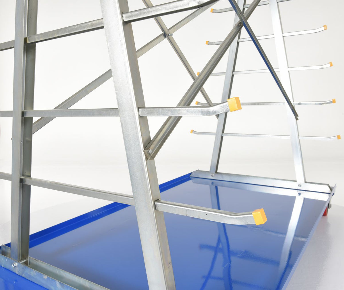 Vestil Manufacturing Corp A-Frame Storage Cart– – Now available at MTN Shop US. - imagen 4