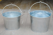 Vestil Manufacturing Corp Galvanized, Stainless Steel, & Bronze Buckets– – Now available at MTN Shop US. - imagen 5