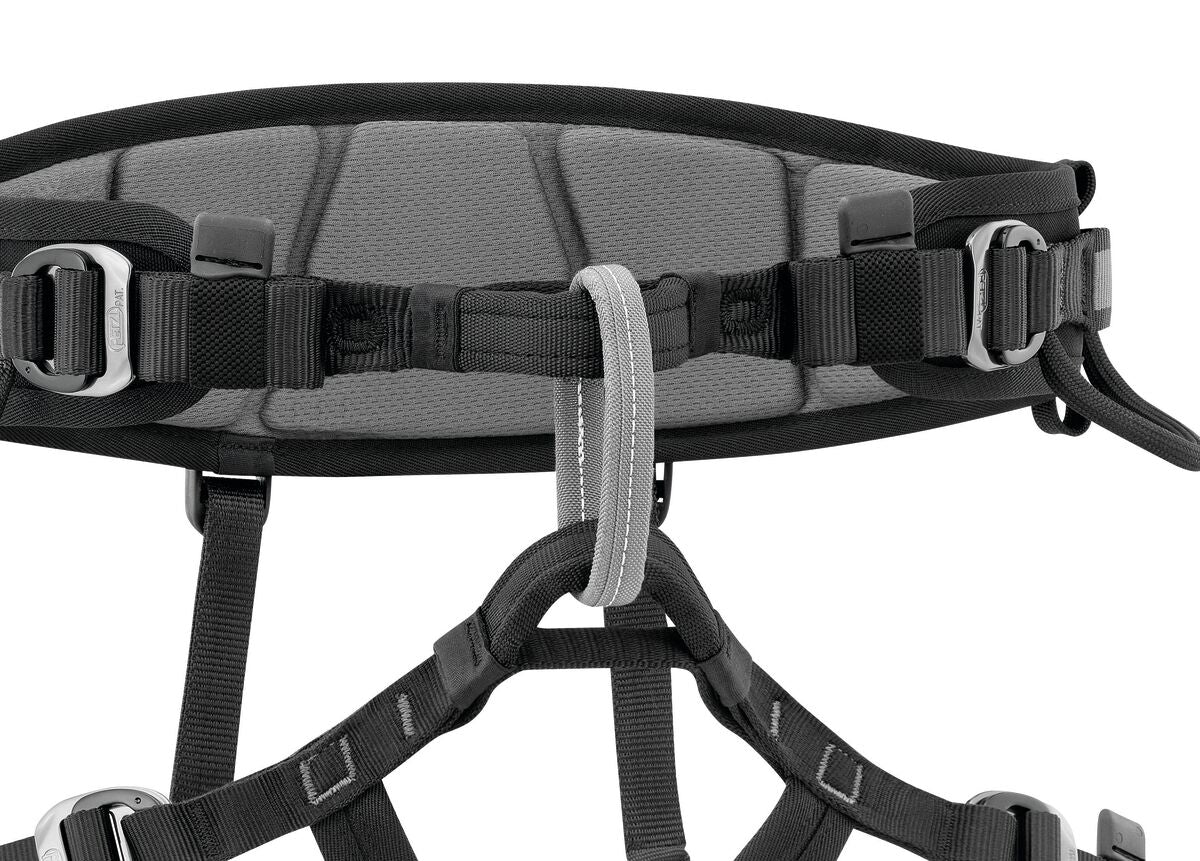 Petzl FALCON MOUNTAIN Rescue Harness – The Petzl FALCON MOUNTAIN is a very lightweight Seat Harness for rescue operations involving technical climbing. Features a bridge construction that favors progression with climbing techniques. Available in 2 sizes. Shop now. – Now available at MTN Shop US. - imagen 2