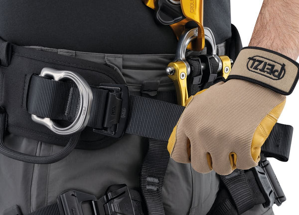 Petzl ASTRO® International Version (Professional & Tactical) – The Petzl Astro® Bod Fast Full Body Harness is designed for greater efficiency and comfort during rope ascents. Includes gated ventral attachment point for optimal integration of equipment. Available in multiple sizes. Shop now. – Now available at MTN Shop US.