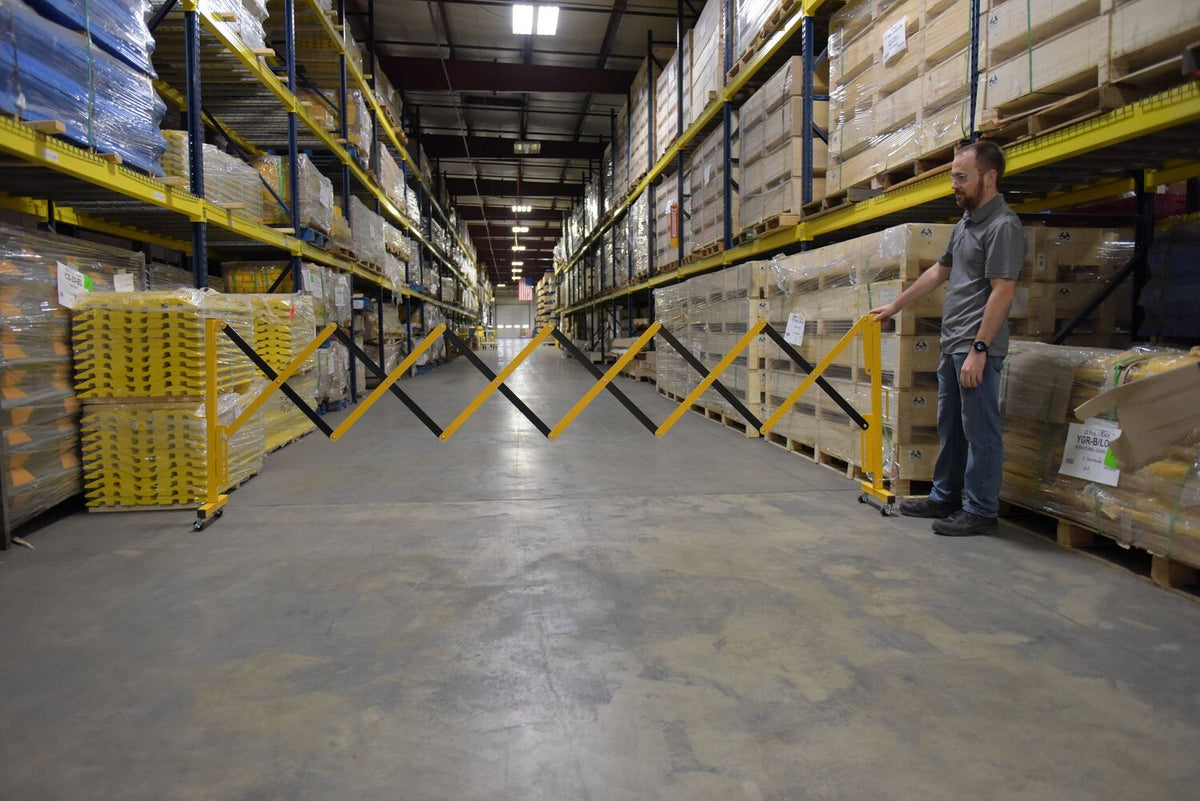 Vestil Manufacturing Corp Expand-A-Gates– – Now available at MTN Shop US. - imagen 3