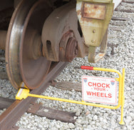 Vestil Manufacturing Corp Universal Steel Rail Chocks– – Now available at MTN Shop US. - imagen 5