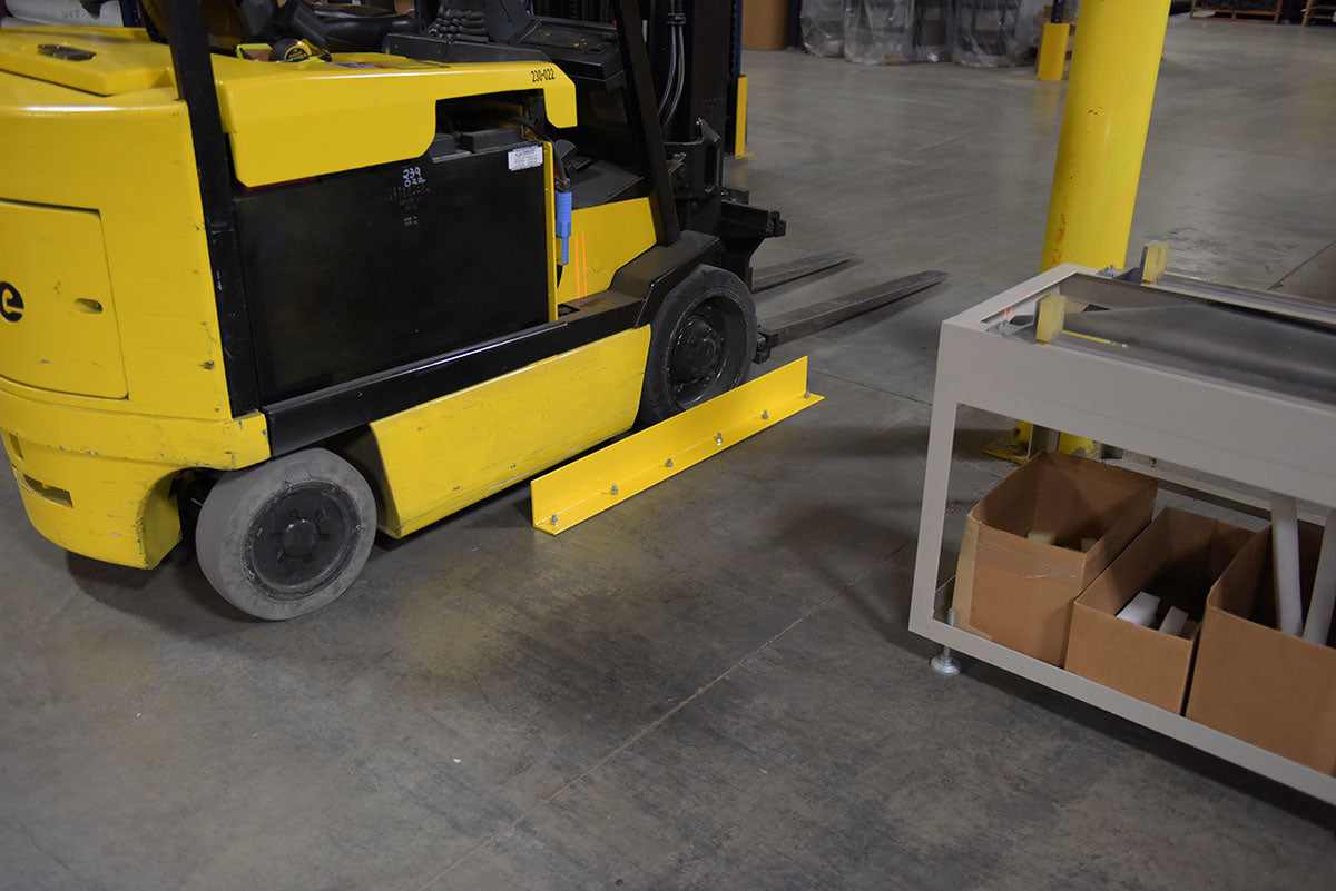 Bordillo de piso con protección de seguridad en línea de Vestil Manufacturing Corp– – Ahora disponible en MTN Shop US. - imagen 8
