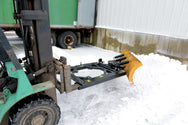 Vestil Manufacturing Corp Fork Mounted Snow Plow Blades– – Now available at MTN Shop US. - imagen 7