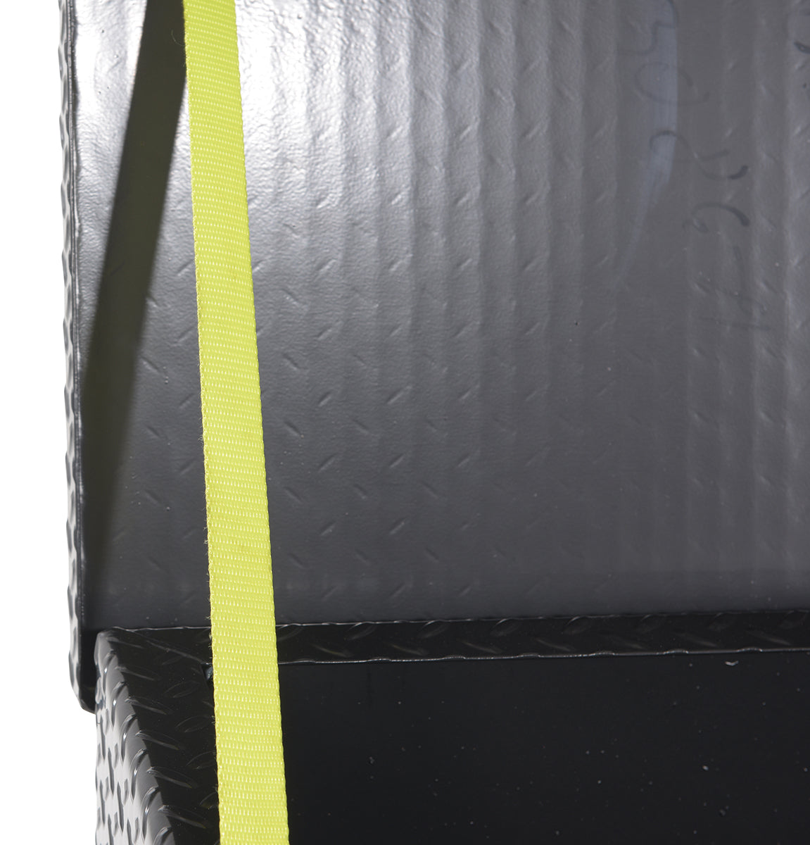 Vestil Manufacturing Corp Steel Tread Plate Portable Tool Boxes– – Now available at MTN Shop US. - imagen 4