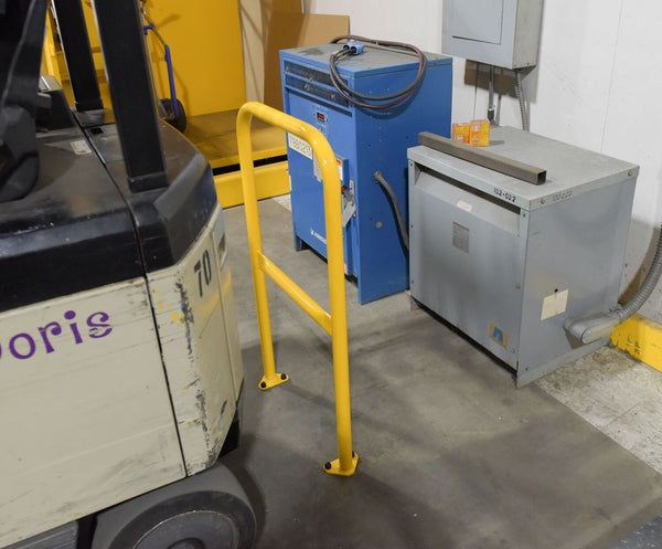 Vestil Manufacturing Corp Steel Safety Railings w/ Welded Baseplate– – Now available at MTN Shop US.