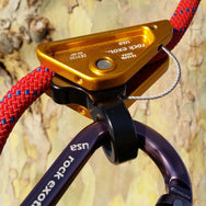 Rock Exotica rockGrab 90° Jaw– The rockGrab 90° is an advanced design over the traditional rope grab/adjuster. Featuring a 90° connection point. – Now available at MTN Shop US. - imagen 2