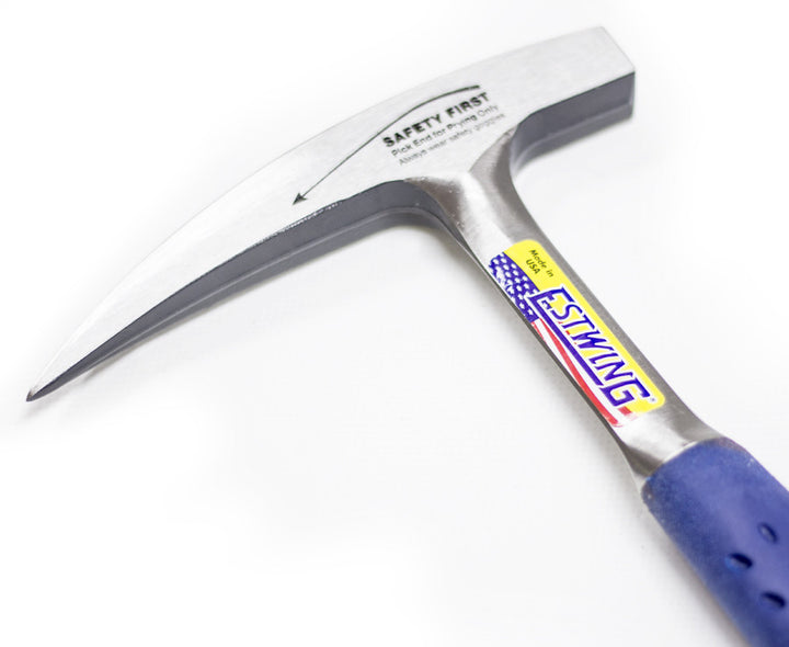 Estwing 22oz. Martillo para picar rocas de acero sólido: el martillo para picar rocas Estwing está hecho de acero sólido y forjado en una sola pieza. El agarre reductor de impactos reduce el impacto hasta en un 70%. Diseño de martillo de una sola púa. Fabricado en EE. UU.: ahora disponible en MTN Shop US.