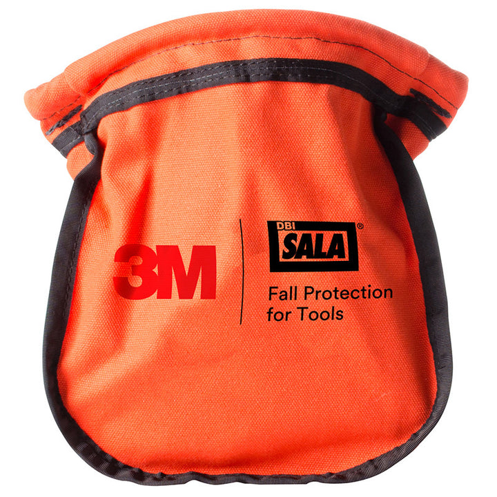 Bolsas para piezas pequeñas 3M™ DBI-SALA®: las bolsas para piezas pequeñas 3M™ DBI-SALA® son lo último en bolsas para prevención de caídas para trabajadores en altura. Cuentan con un innovador sistema de autocierre que atrapa los objetos en su interior. Disponible con construcción de lona o vinilo. Diseño extra profundo también disponible. Compra ahora. – Ahora disponible en MTN Shop US.